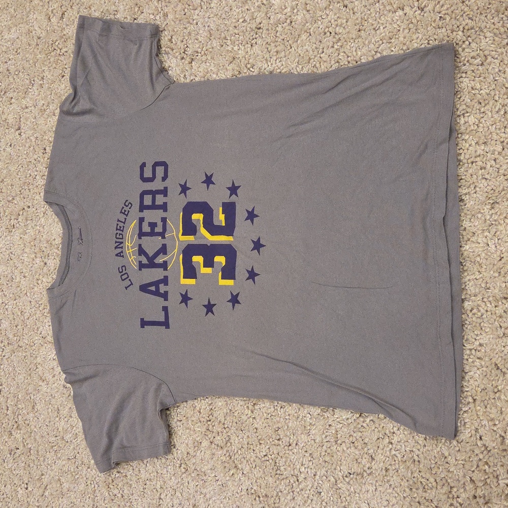 Los Angeles Lakers Johnson 32 T-Shirt Size XL